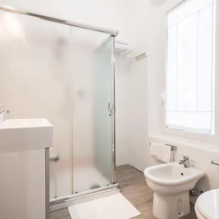 Amazhome - Casa A Due Passi Dal Mare Con Giardino *